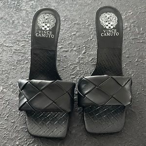 Vince Camuto black sandals
